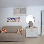 Theos Holidays Appartamento *