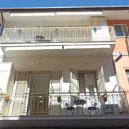 Theos Holidays Apartment Giardini Naxos