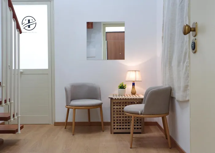 Theos Holidays * ジャルディーニ・ナクソス