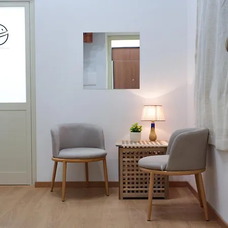 Theos Holidays * جيارديني ناكسوس